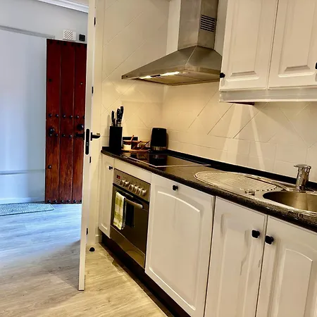 Lovely Elviria 200m From The * Marbella