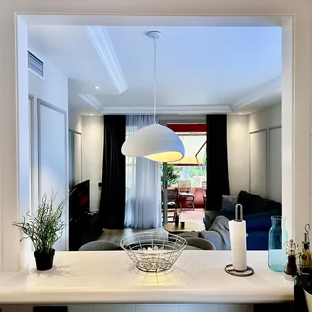 Apartamento Lovely Elviria 200m From The Marbella