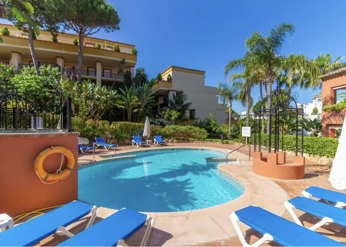 アパート Lovely Elviria 200m From The *