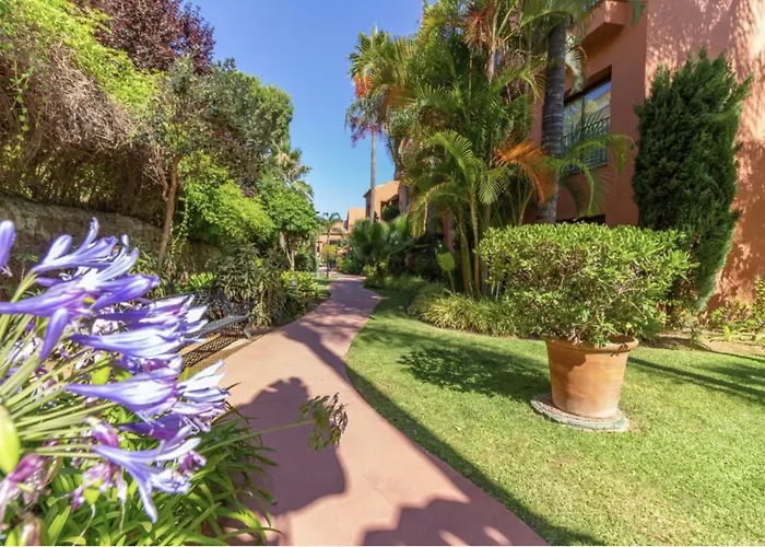 Lovely Elviria 200m From The * マルベーリャ