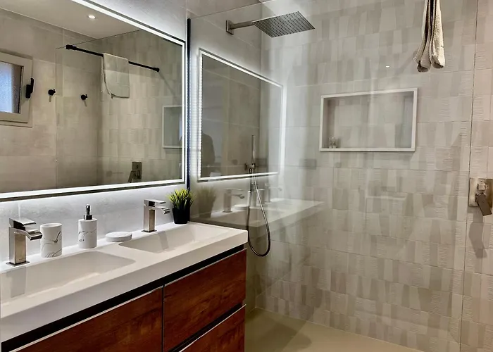 Lovely Elviria 200m From The Apartament *